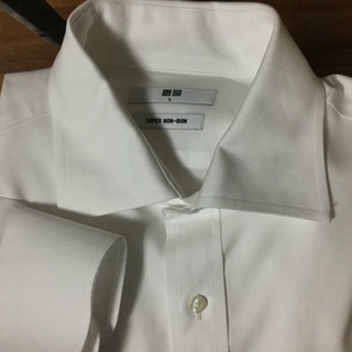 UNIQLO⭐︎ノンアイロンシャツＬサイズの画像