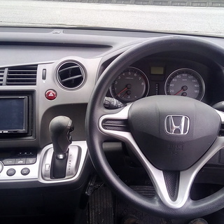 【商談中】H22年式ストリーム ZS 後期型 車検H31.9まで 無事故車 個人出品 i-VTEC搭載 3列シート7人乗り 純正フルエアロ 社外ルーフキャリア+スキー・スノーボードアタッチメント付きの画像