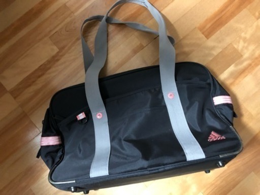 adidasバック