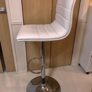バーカウンターチェア2脚の画像