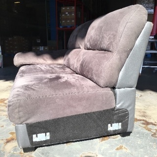 無料 フカフカのカウチ2人がけソファ 配送も可能です。の画像