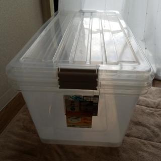 衣装ケース２個か４個