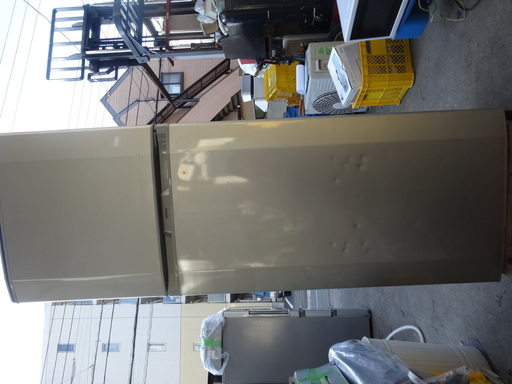 西５６３　日立　冷蔵庫　２３０L　２ドア　R-２３YA