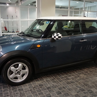 MINI ｸｰﾊﾟｰ　1ｵﾅ/ﾃﾞｨｰﾗｰ記録簿8枚/純正15AW/禁煙/ETC　平成22（2010）年　58,000kmの画像