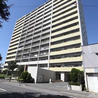 【毎月ローン支払い６３，６０８円】「ロータリーパレスくぬぎ山」即入居可能！ペットと暮らせる８１．５９平米のファミリー向け物件！フィットネスルームなど共有施設が充実しています！ - 不動産売買（マンション/一戸建て）