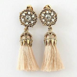 ラインストーンタッセルピアス