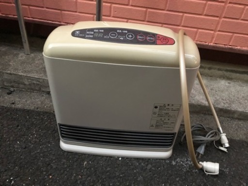 ガスファンヒーター小さめ