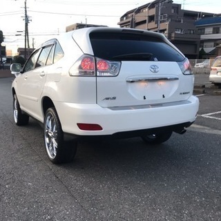 超美車・トヨタ ハリアー・上級グレードAIRS・22インチアルミの画像