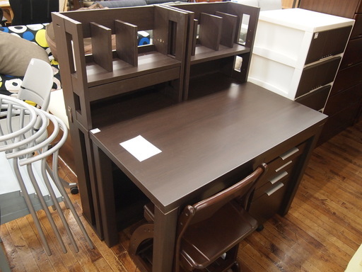 IKEAの組み合わせデスク！