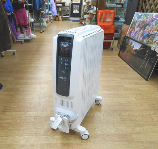 デロンギ オイルヒーター 4～10畳目安 TDDS0915BL ドラゴンデジタルスマート ECO運転 暖房機 X字型フィン 9枚 DRAGON De'Longhi ☆ PayPay(ペイペイ)決済可能 ☆ 札幌市 清田区 平岡