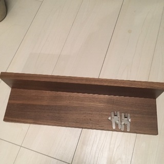 無印 壁に掛けられる棚の画像