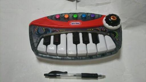 リトルタイクス、ピアノ