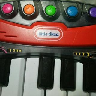 リトルタイクス、ピアノの画像