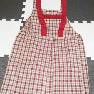 売却済【未使用＆箱入】SINCERELY　GIFT　赤色チェックのショートスタイルエプロン　M~Lサイズの画像