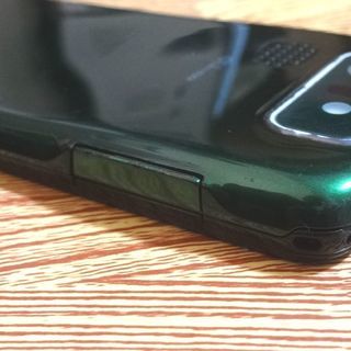ジャンク au スマートフォン DIGNO ISW11K KYI11 ワンセグ テレビ ポータブル TV スマホ Android アンドロイド 携帯電話 IMEI 358678041399530の画像