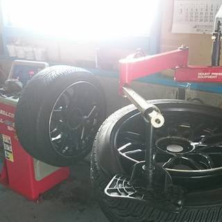 215/45R17　交換工賃込み39600円～　数量限定！タイヤの購入は値上げ前に是非！の画像