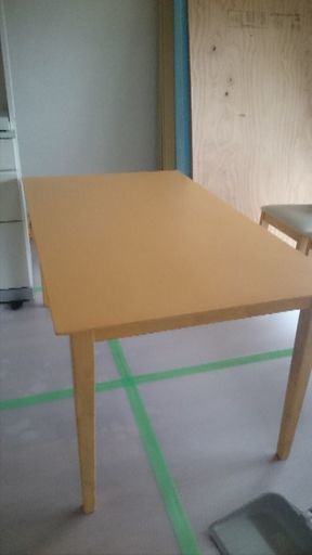 ダイニングテーブル