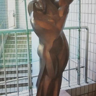 ブロンズ像