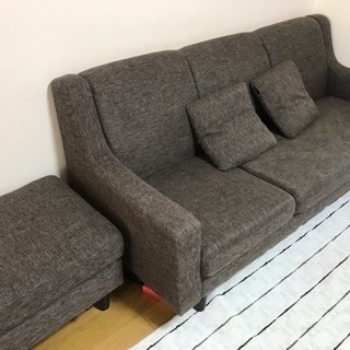 3人掛けソファ&チェスト付きの画像