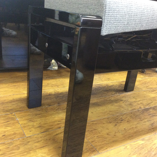 今まで見たことがないタイプの高級ピアノ椅子　新品　高級感　日本製の画像