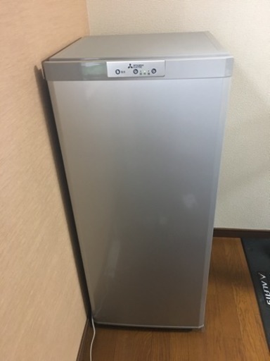 譲渡先確定です。【美品】2018年製三菱ノンフロン冷凍庫