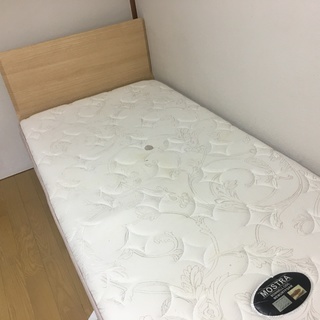 ニトリシングルベッド+フレームの画像