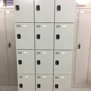 中古良品　プラス　PLUS　１２人ロッカー　鍵付　貴重品ロッカー　良品