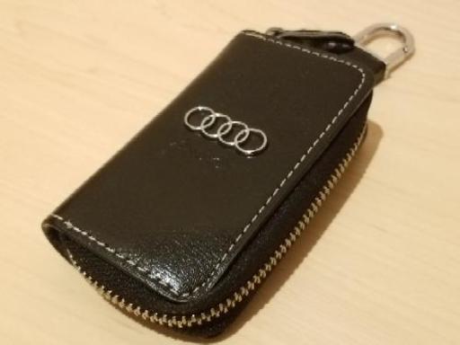 美品です！【値引きしました】アウディ 黒レザー スマートキーケース