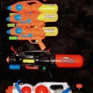 【値下げしました】水鉄砲　ウォーターガン　7個セット　アウトドア...