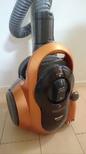 【2/11まで！】シャープ サイクロン掃除機 EC-CP11