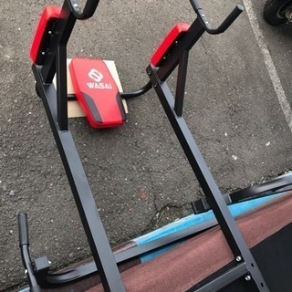 解体してます。WASAI ぶら下がり健康器具の画像