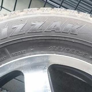 スタッドレスタイヤ195/65R15、４本セット！の画像