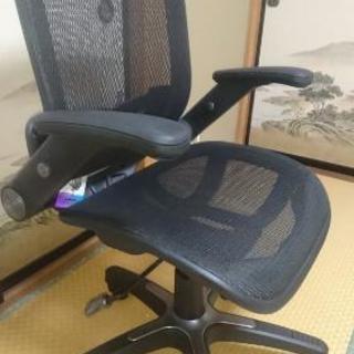 アーロン風デスクチェア