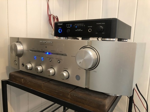 プリメインアンプ：marantz PM7004+DAコンバーター：TEAC UDH01B