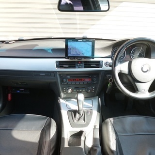 検査31年7月320iMスポーツPKG HDDナビ/DVD再生/LEDイカリング/カーボンスポイラー/ブラックレザー調シートカバー/プッシュスタート/電子キーの画像