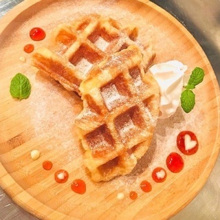 心斎橋カフェ店員