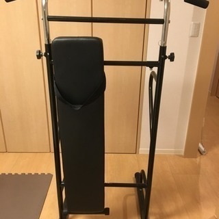 チンニングマシーン(懸垂、腹筋)