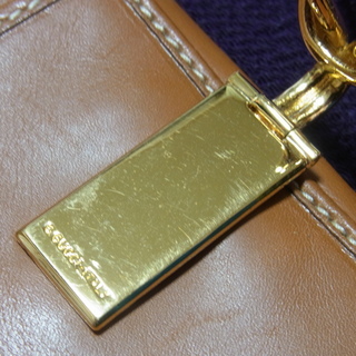 GUCCI財布の画像
