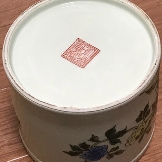 古い陶器の画像