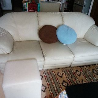 [無料] ソファーとオットマン　ベージュ