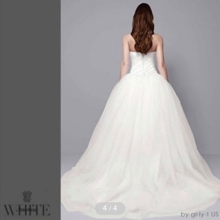 White by Vera Wang バレリーナの画像