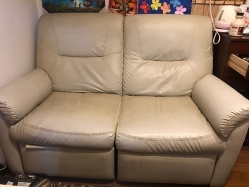 引っ越しに伴い、ソファ売ります！