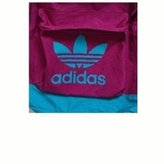 adidas バックパックの画像