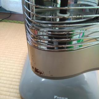 ダイキン遠赤外線ストーブの画像