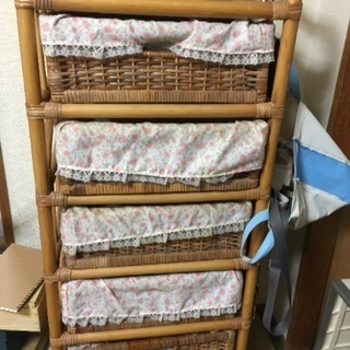 籐製の引き出し
