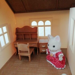 シルバニアファミリー　灯りのともるお家　家具セットの画像
