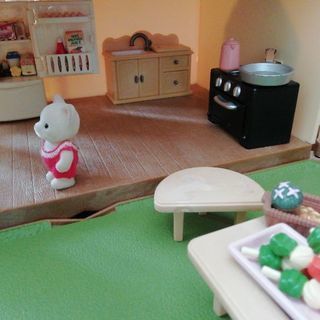 シルバニアファミリー　灯りのともるお家　家具セットの画像