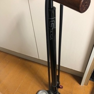 FELT V100 グレー （ロードバイク）➕ ジーヨ(GIYO)の空気入れの画像