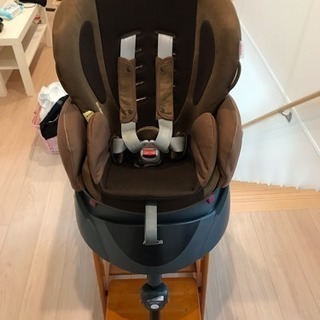 チャイルドシート アップリカ ファディア ブラウン
