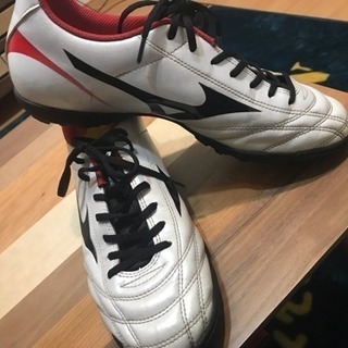 サッカー用品（トレーニング用スパイク、ボール、空気入れ）セット